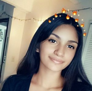 Meet your Posher, Reina